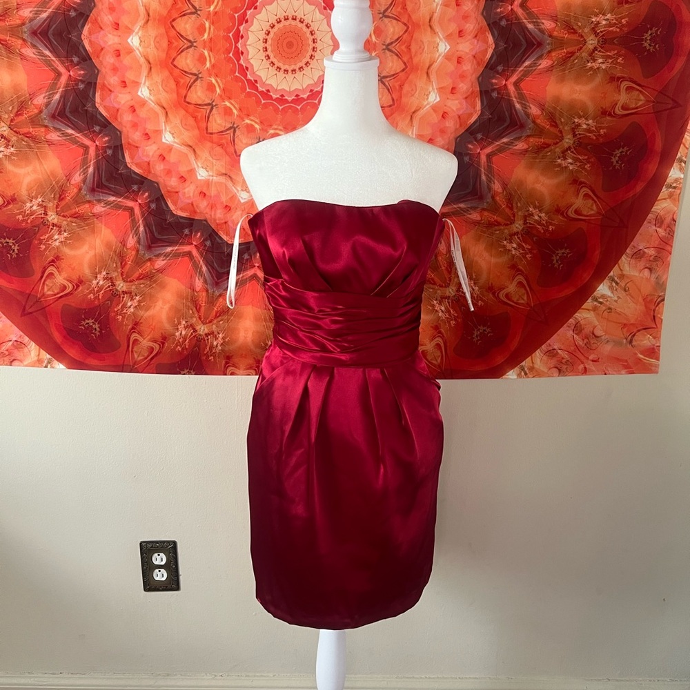Elegant Strapless Red Dress